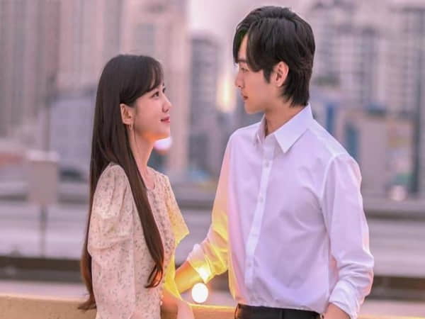 Nữ Cự Giải – Nam Thiên Bình: Hãy tận hưởng yêu thương thay vì cố gắng nắm bắt