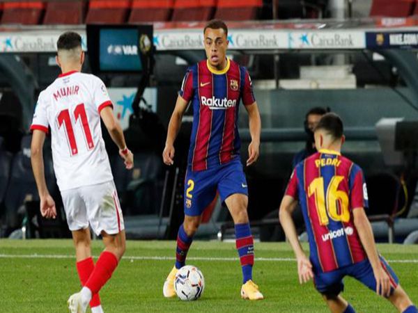 Tin bóng đá tối 5/10: Tân binh Sergino Dest đi ngay vào lịch sử Barca