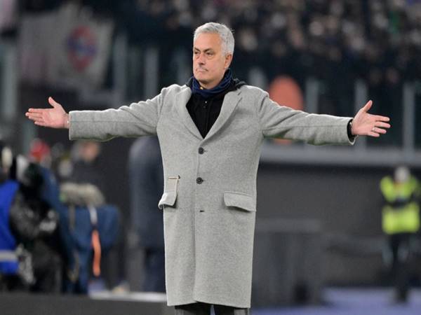 Tin AS Roma 10/1: HLV Mourinho chia sẻ sau trận thua Juventus