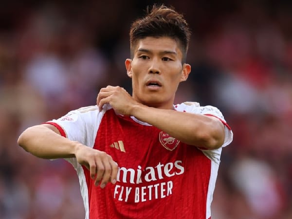 Tin bóng đá QT chiều 25/11: Arsenal thưởng lớn cho Takehiro Tomiyasu