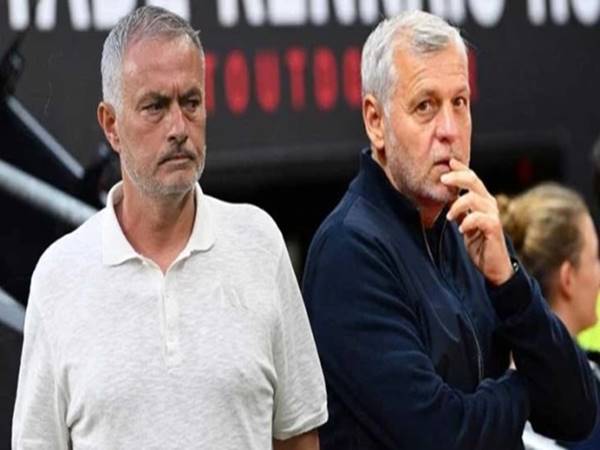 HLV Bruno Genesio lập kỳ tích sau khi đả bại Mourinho