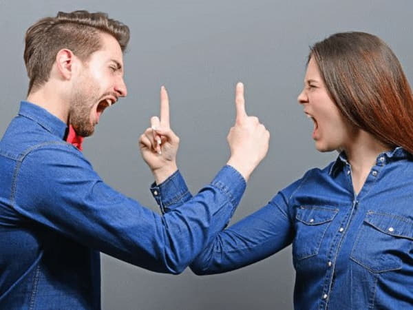Chồng cung chấn khắc vợ cung nào?