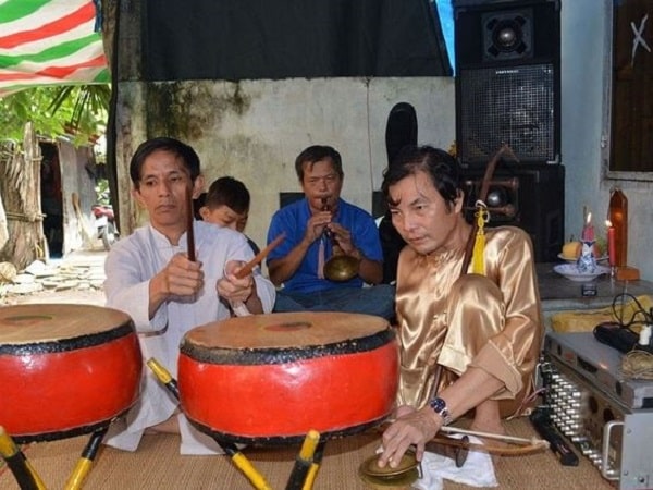 Trống đánh trong đám ma và điềm báo theo tín ngưỡng