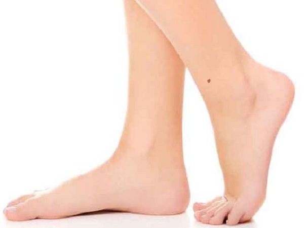 Ý nghĩa nốt ruồi ở cổ chân trái